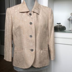 Cream paisley Caslon blazer, fully lined with 3/4 length sleeves